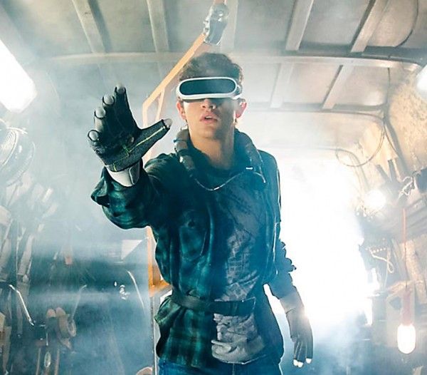 ready-player-one-virtual-reality-rig-goggles-haptic-gloves