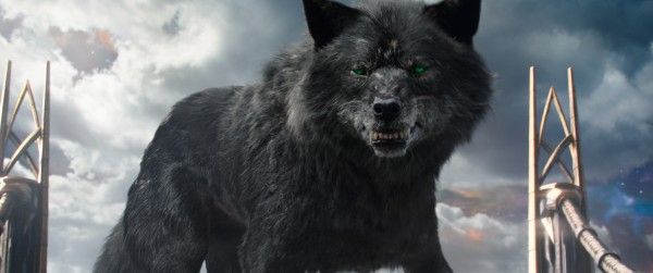 thor-ragnarok-wolf