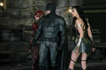 Porn Star Ben Affleck Movie - Justice League Image: Batman & Wonder Woman Have a Chat