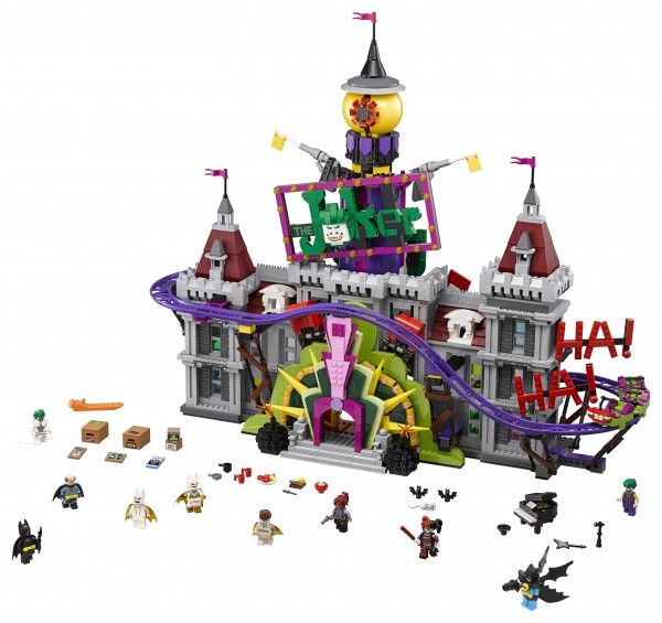 lego-batman-movie-joker-manor-full-set