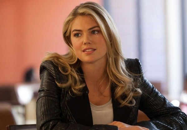 the-layover-kate-upton-01