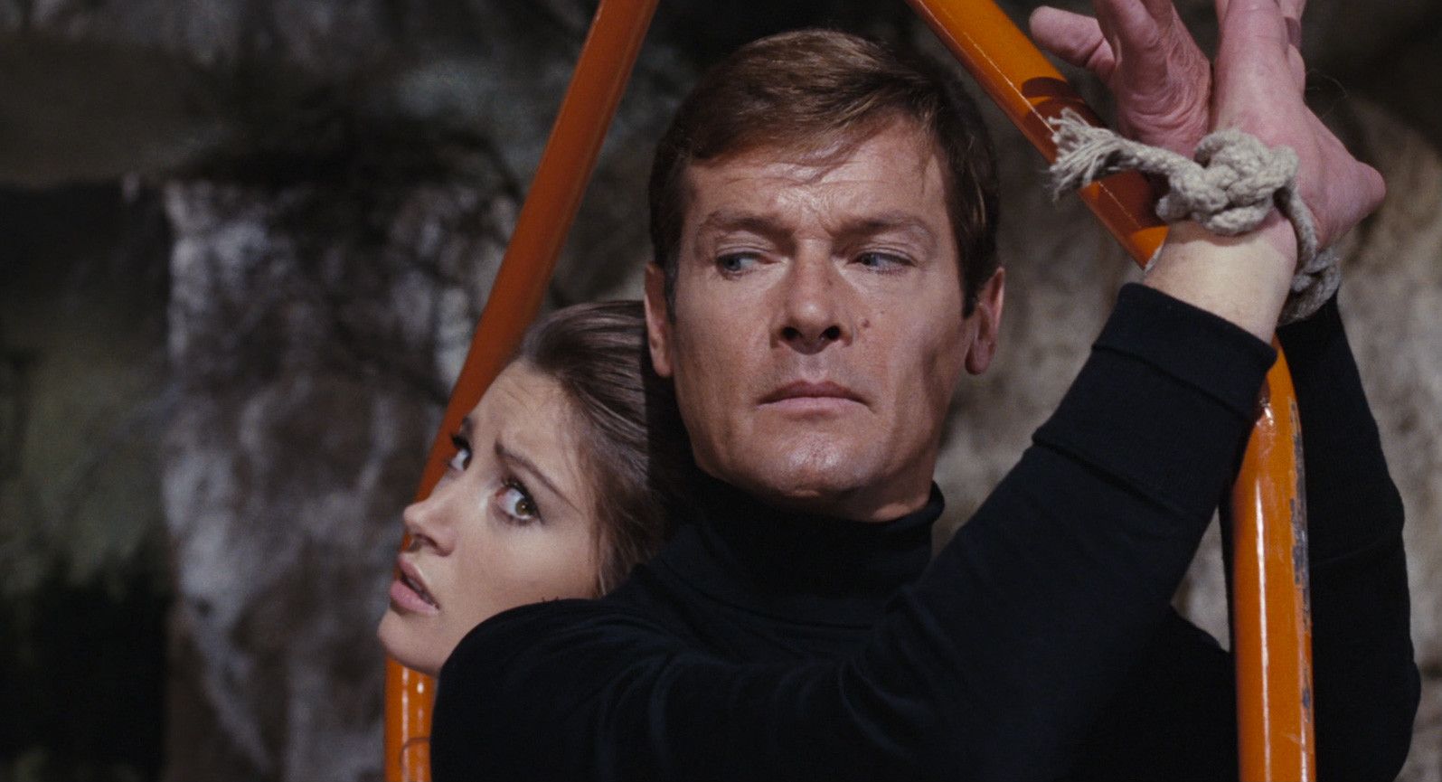 live-and-let-die-roger-moore