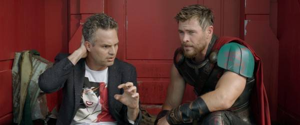 thor-ragnarok-chris-hemsowrth-mark-ruffalo