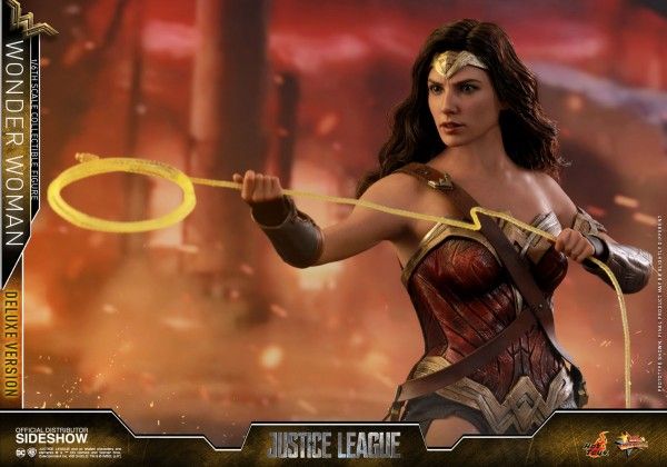 wonder-woman-hot-toys-justice-league