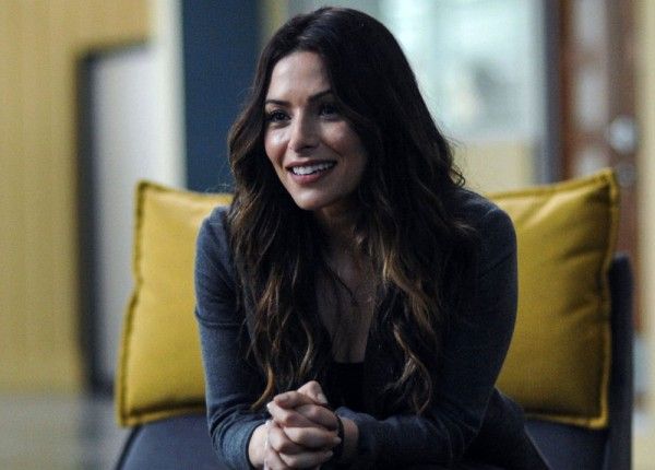 Sarah Shahi On Nbcs Reverie And Her Personal Connection To The Story 1040