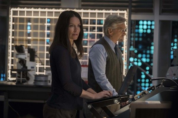 ant-man-and-the-wasp-evangeline-lilly-michael-douglas