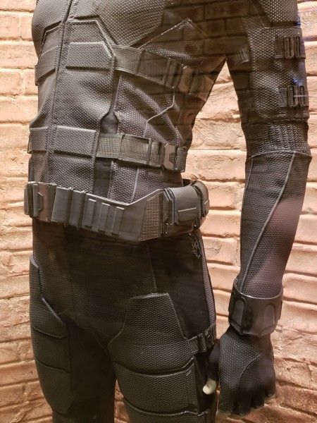 spider-man-far-from-home-stealth-suit-2