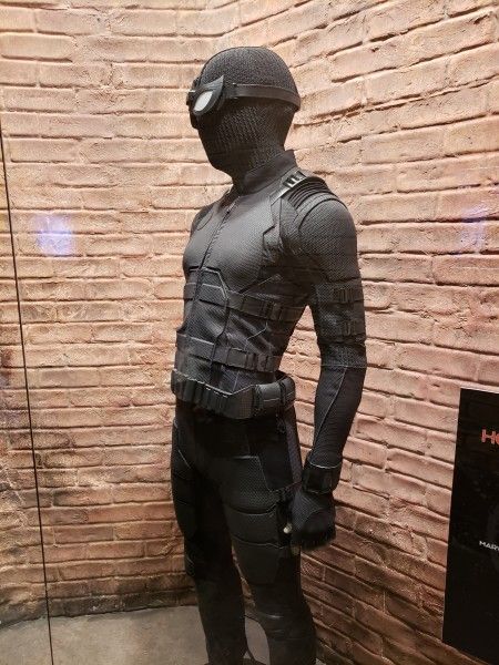 spider-man-far-from-home-stealth-suit-4