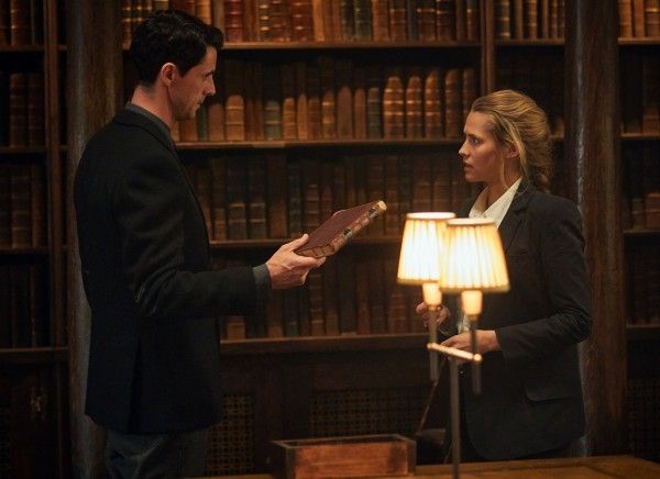 a-discovery-of-witches-teresa-palmer-matthew-goode-02