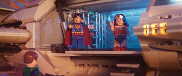 the-lego-movie-2-image-superman-wonder-woman