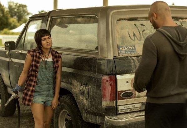 american-gods-devery-jacobs-ricky-whittle-02