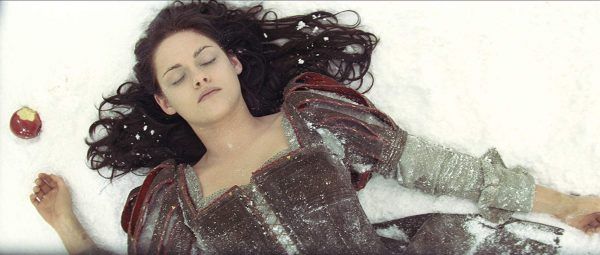 snow-white-huntsman-kristen-stewart