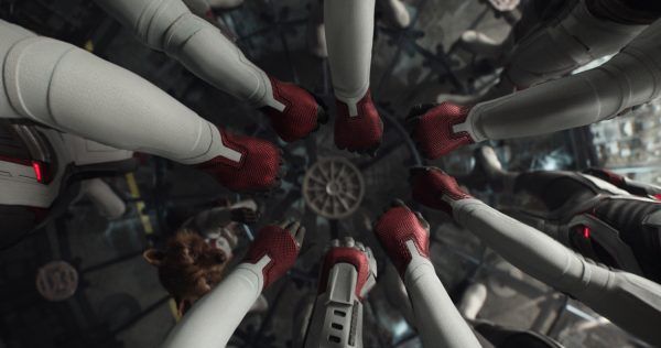 avengers-endgame-hands-in
