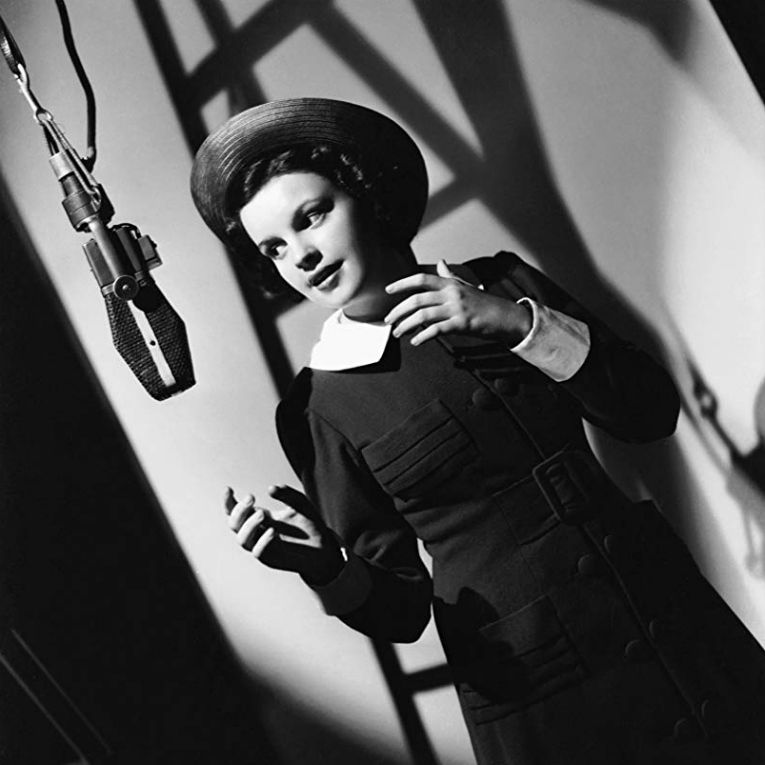 judy-garland-singing