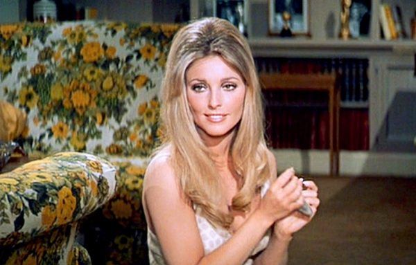 sharon-tate-valley-of-the-dolls