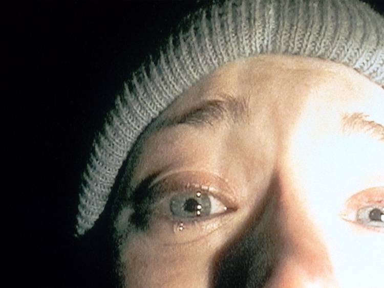 15 Hollywood Stars Who Gave Up Acting For A Normal Job At Their Career Peak & Never Looked Back 29 the blair witch project heather donahue.jpg?q=50&fit=crop&w=750&dpr=1