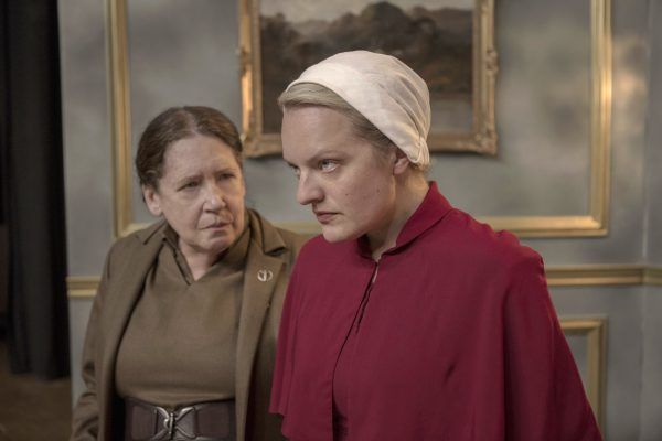 the-handmaids-tale-elizabeth-moss
