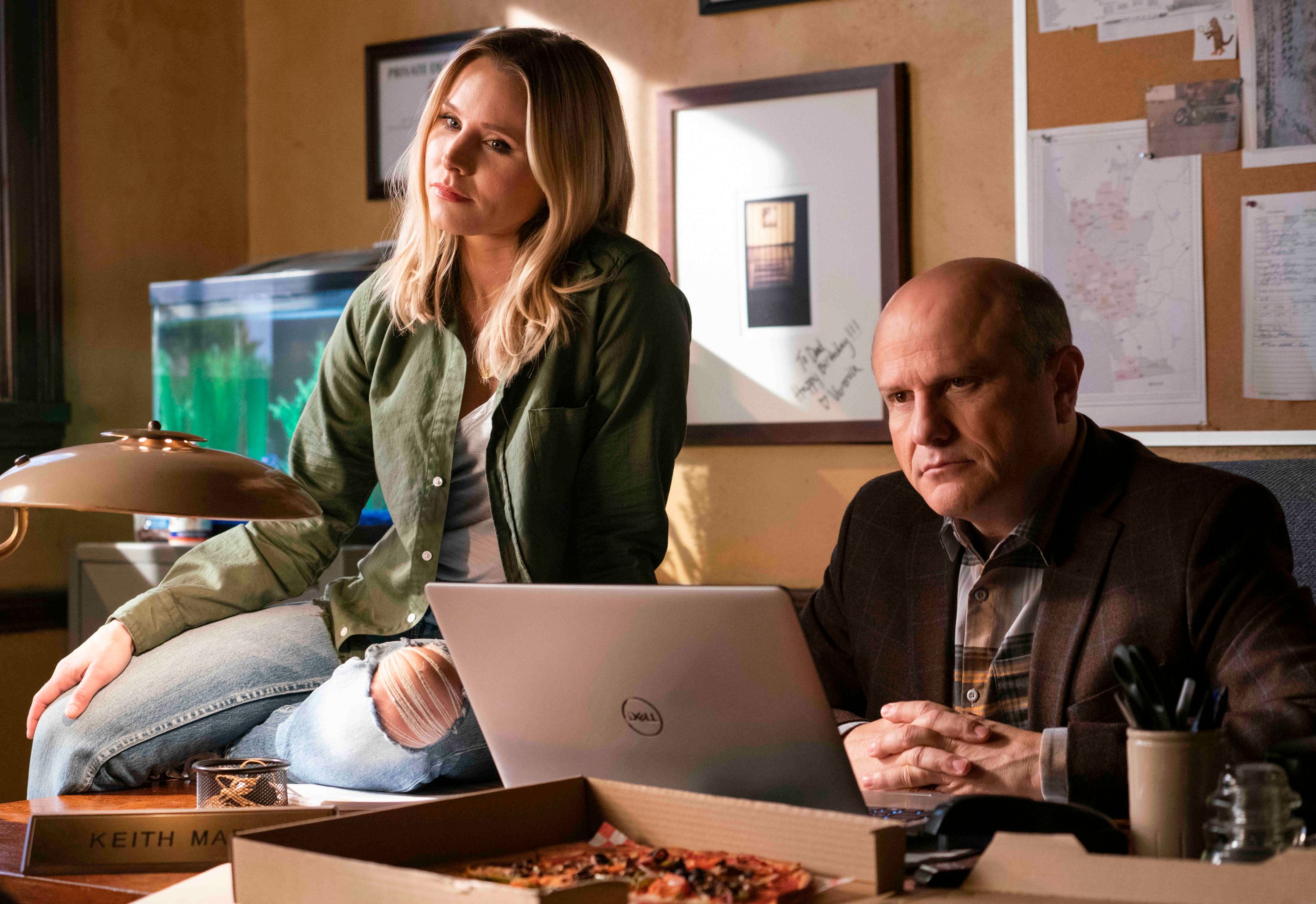 veronica-mars-kristen-bell-enrico-colantoni