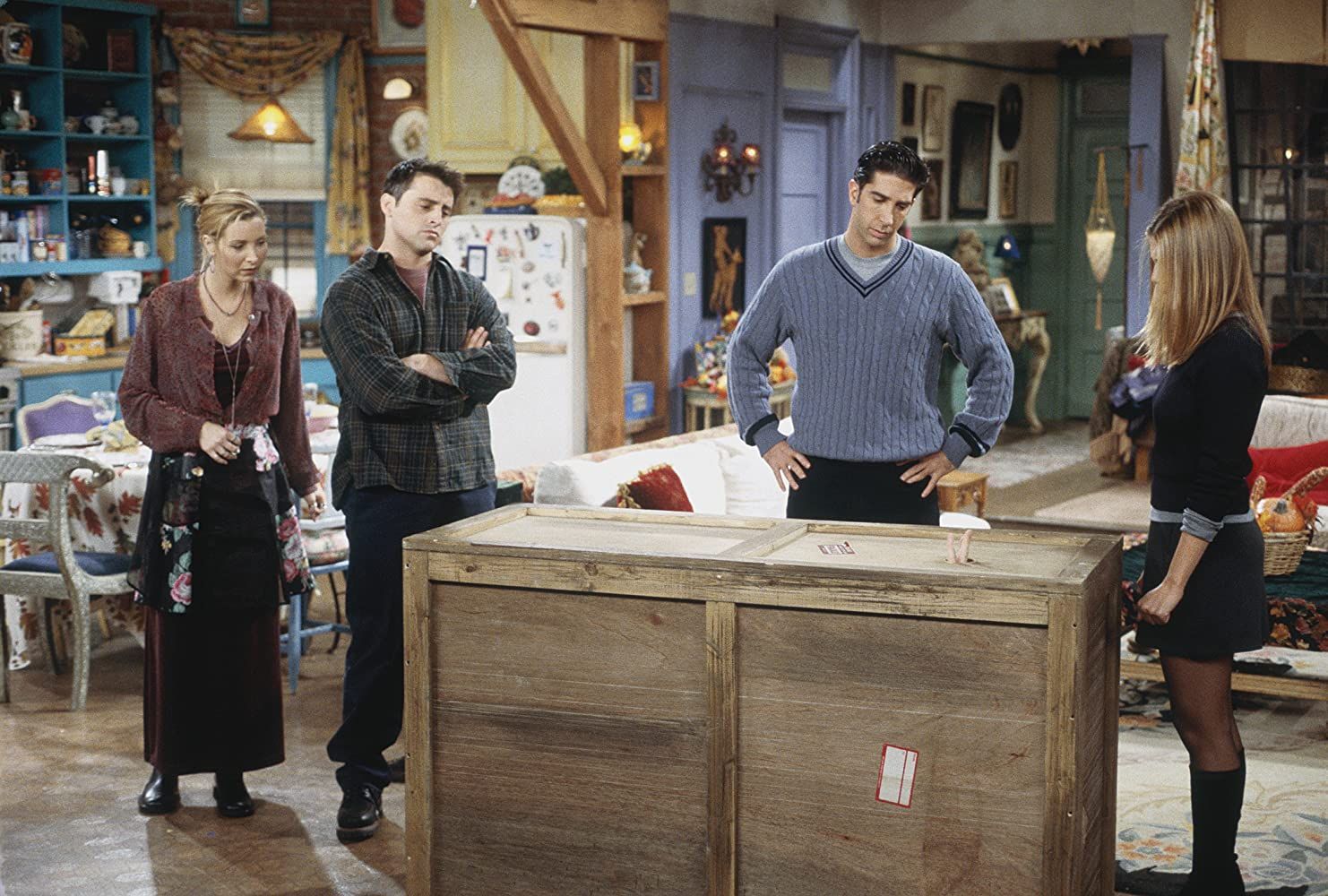 friends-thanksgiving-the-one-with-chandler-in-a-box