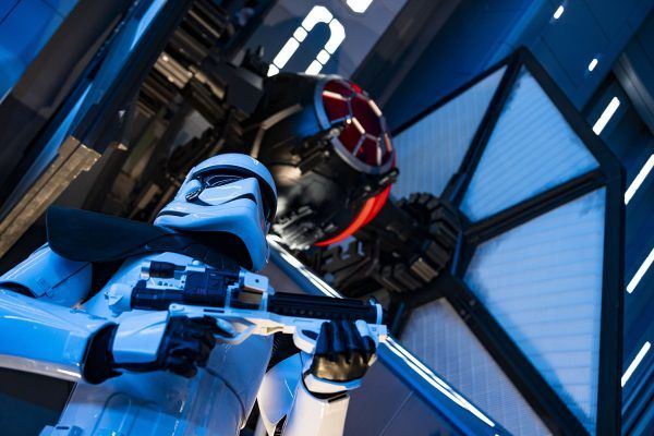star-wars-rise-of-the-resistance-ride-image-trooper