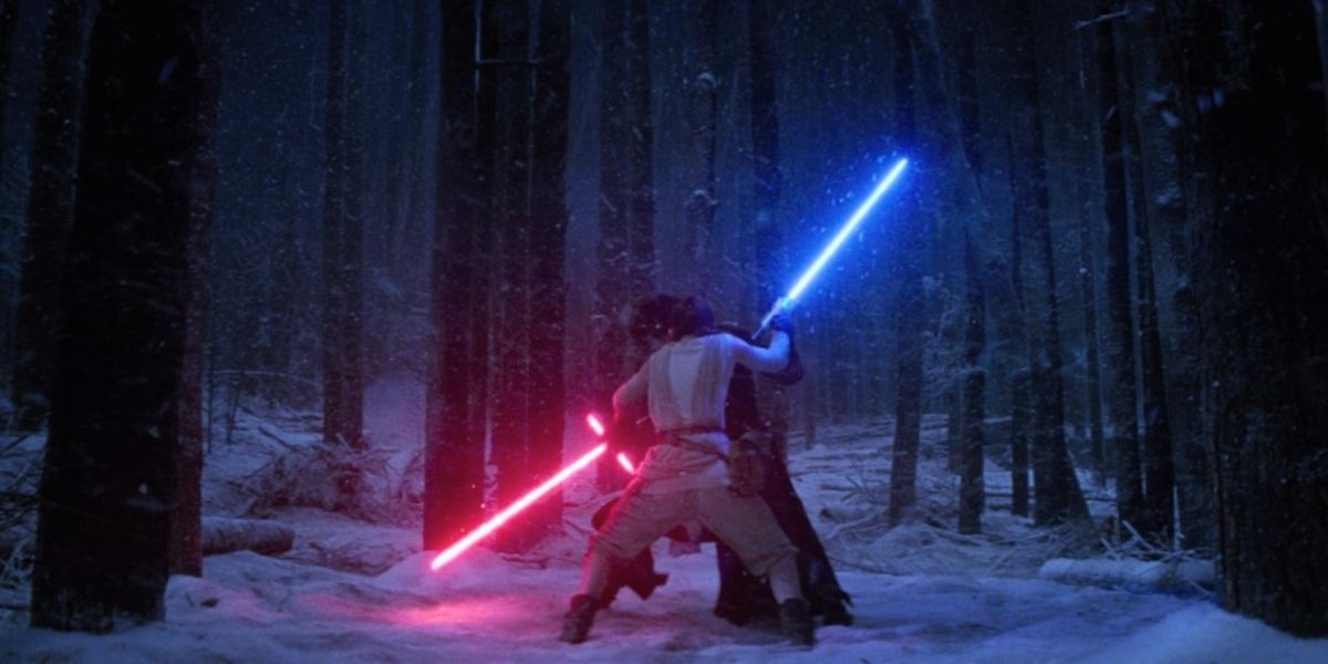 Kylo Ren vs Rey in The Force Awakens