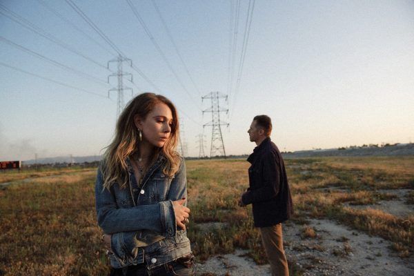 lost-transmissions-simon-pegg-juno-temple-powerlines