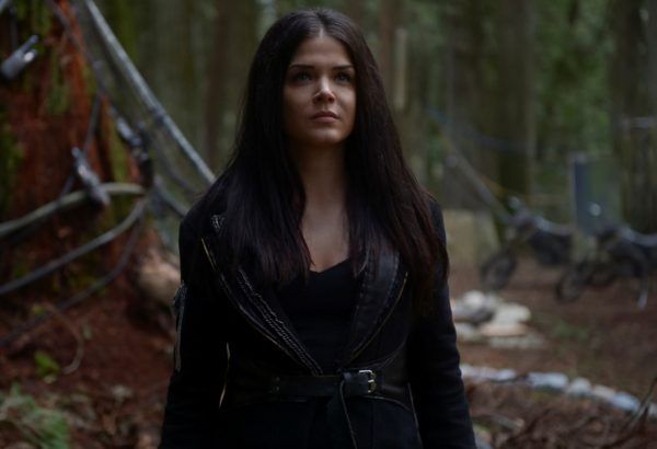 the-100-marie-avgeropoulos-07