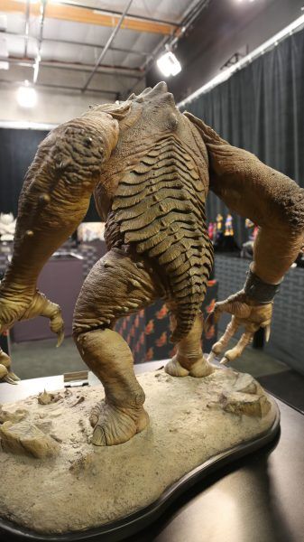 rancor-statue-sideshow-image