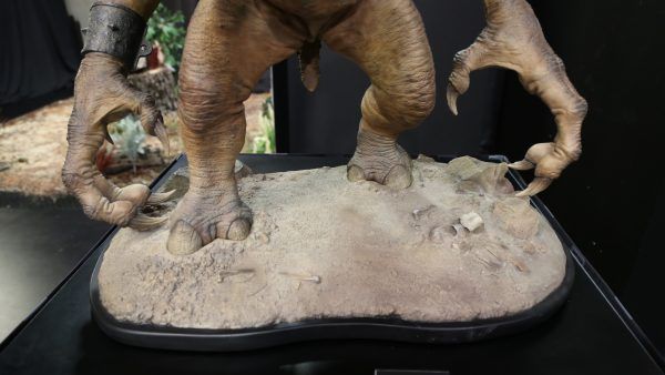 rancor-statue-sideshow-image