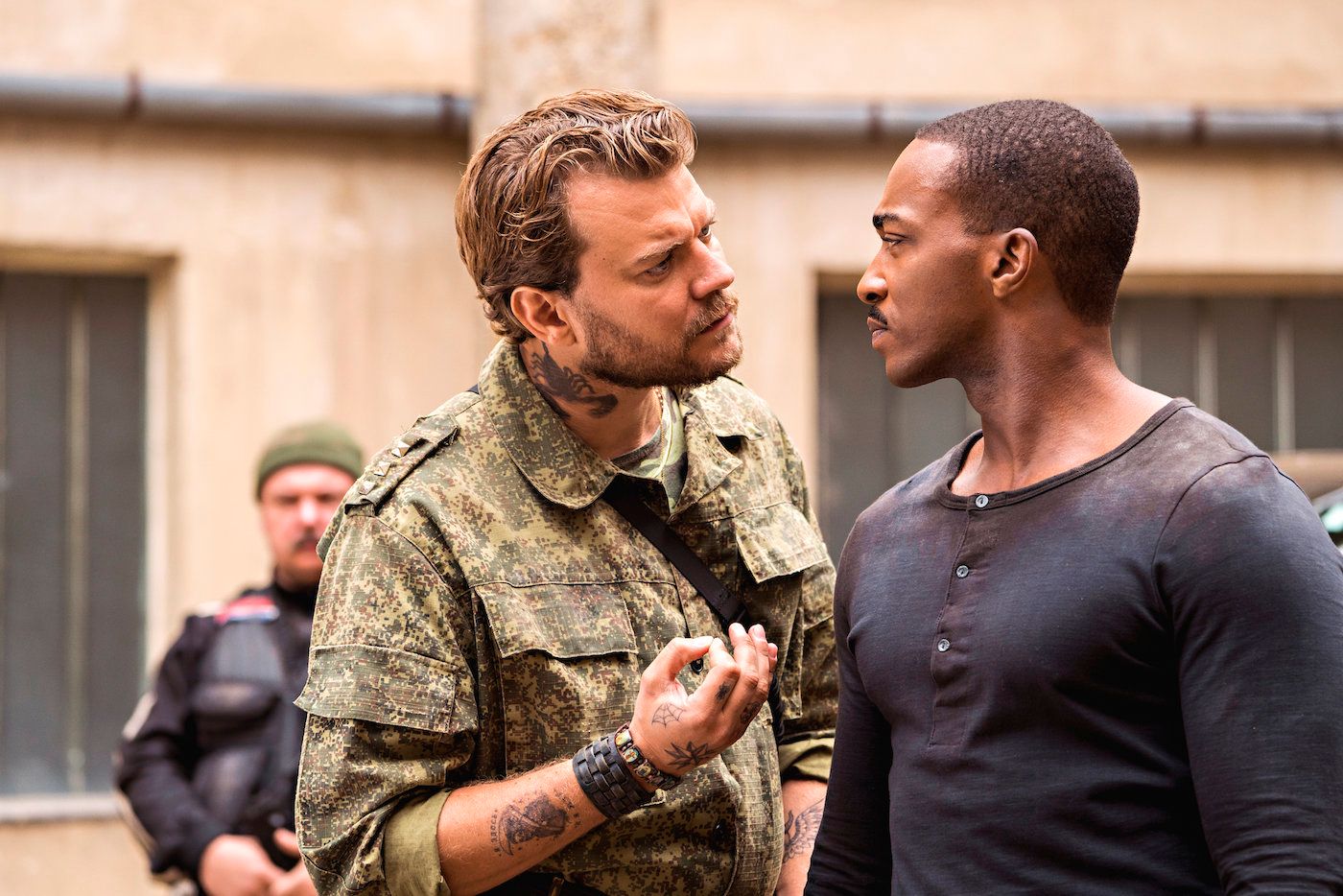 outside-the-wire-netflix-anthony-mackie-pilou-asbaek