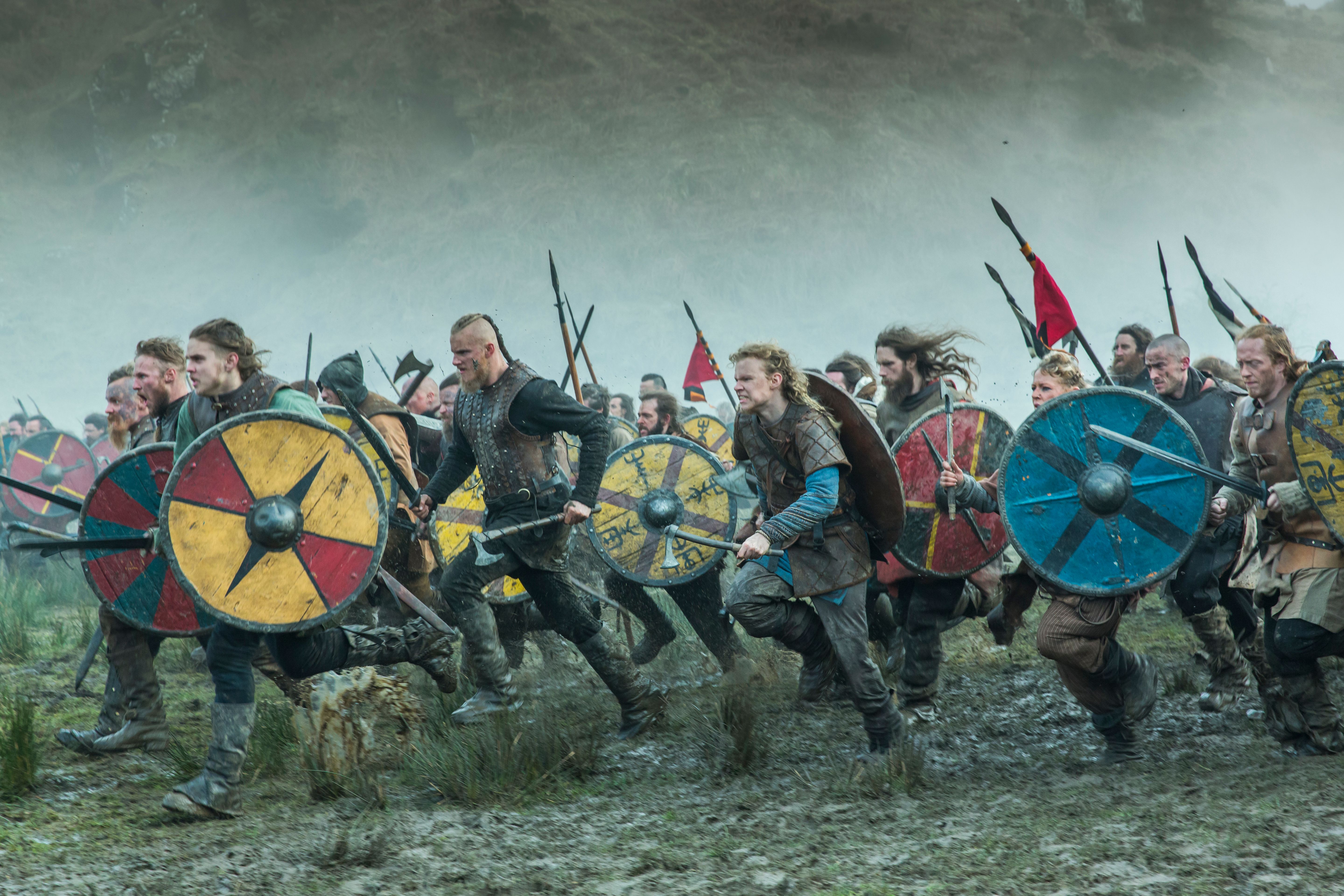 O criador de 'Vikings' Michael Hirst estará na próxima série de sequências da Netflix 'Vikings: Valhalla' 2