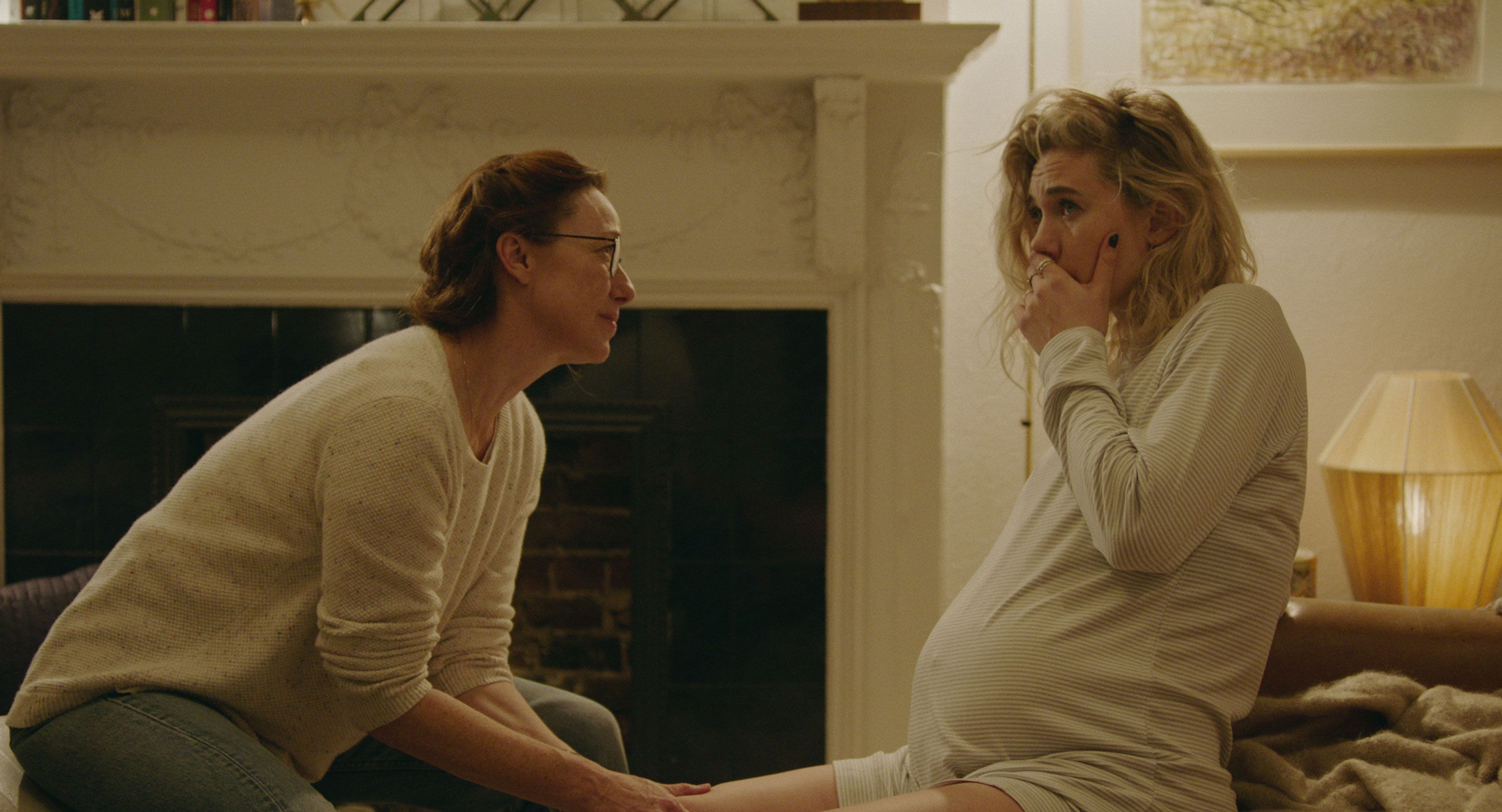 Vanessa Kirby and Molly Parker in Pieces of a Woman