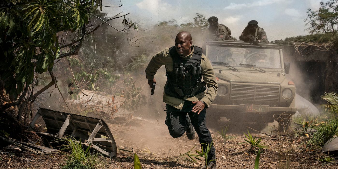 fast-and-furious-f9-universal-pictures-tyrese-gibson-running