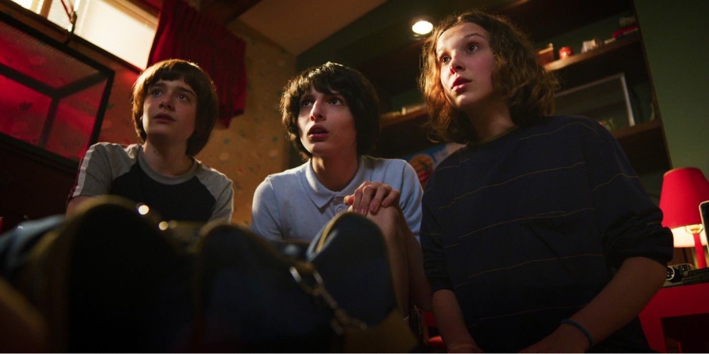 stranger-things-season-3-finn-wolfhard-millie-bobby-brown-social