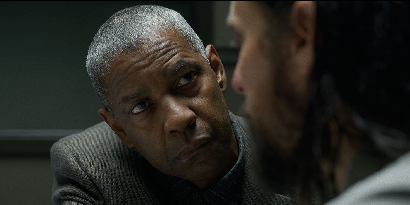 Denzel Washington leans in close to scare Jared Leto in The Little Things