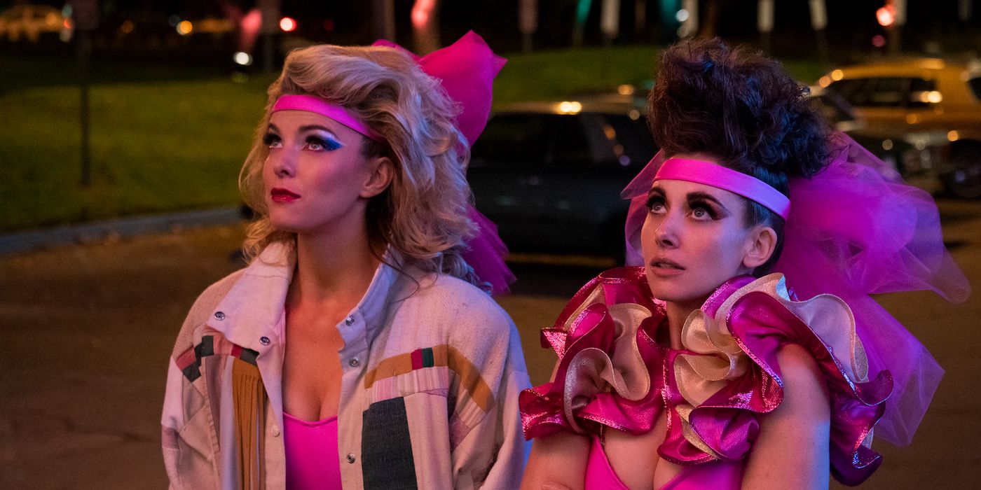 glow-netflix-alison-brie-betty-gilpin-social-featured