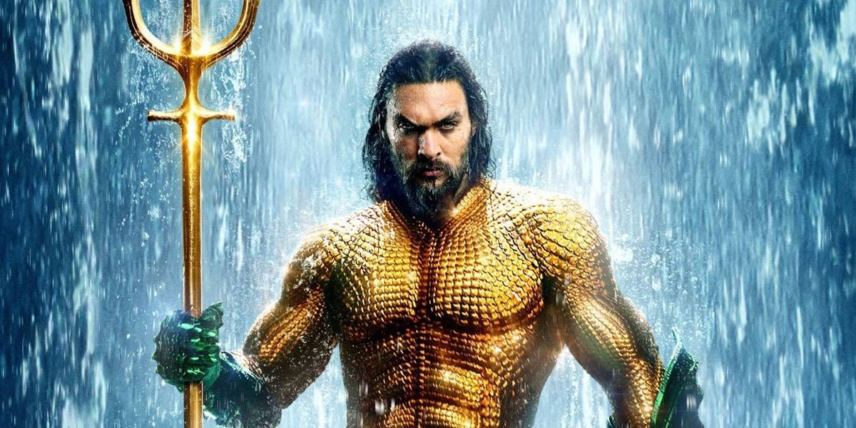 DCEU poster of Aquaman (Jason Momoa) holding a trident.