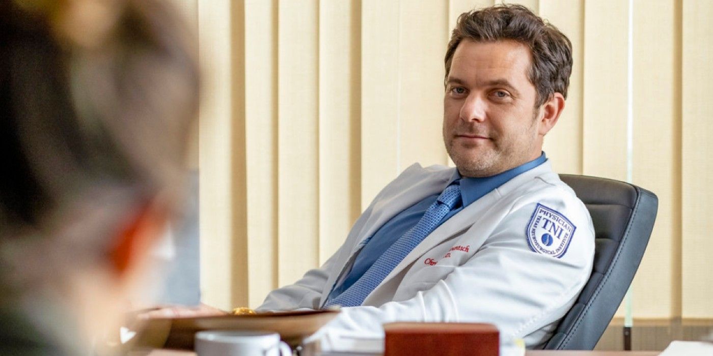 Joshua Jackson Saves Lives in First 'Dr. Odyssey' Sneak Peek