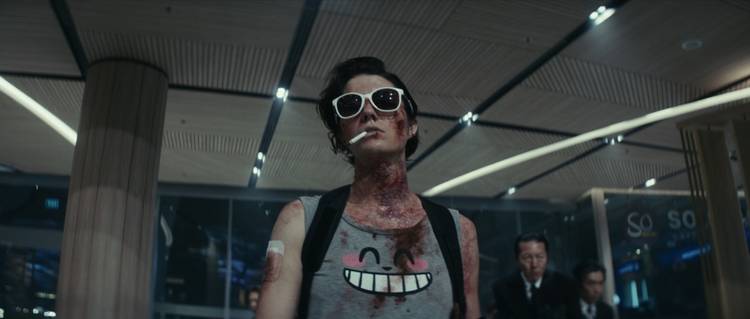 Мэри Элизабет Уинстэд предстала в образе брутального киллера на первых кадрах экшен-триллера Netflix «Кейт» Мэри Элизабет Уинстэд предстала в образе брутального киллера на первых кадрах экшен-триллера Netflix «Кейт»