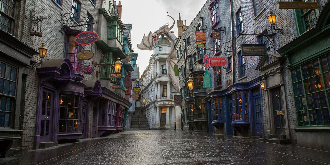 An empty Diagon Alley in Harry Potter