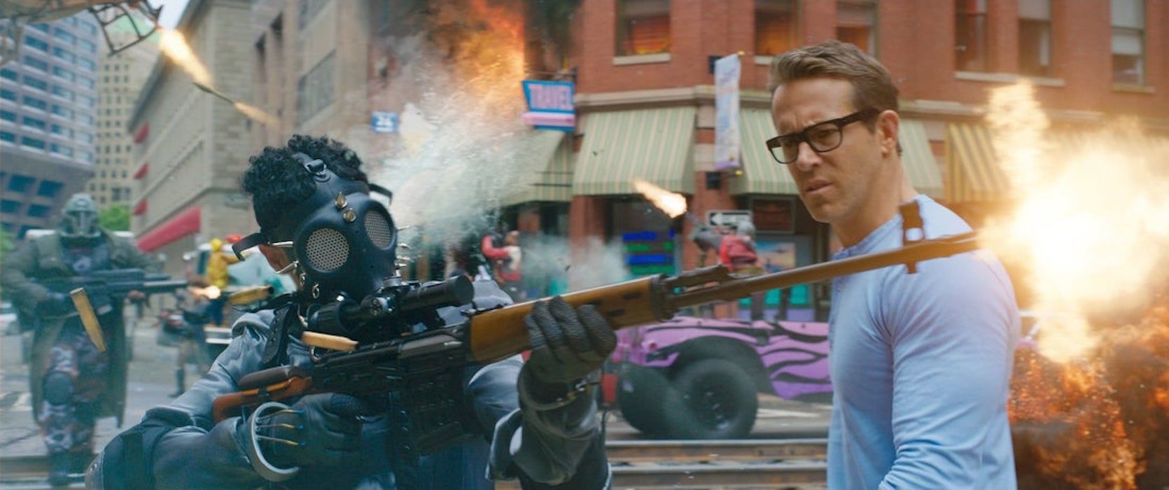 free-guy-ryan-reynolds-gun