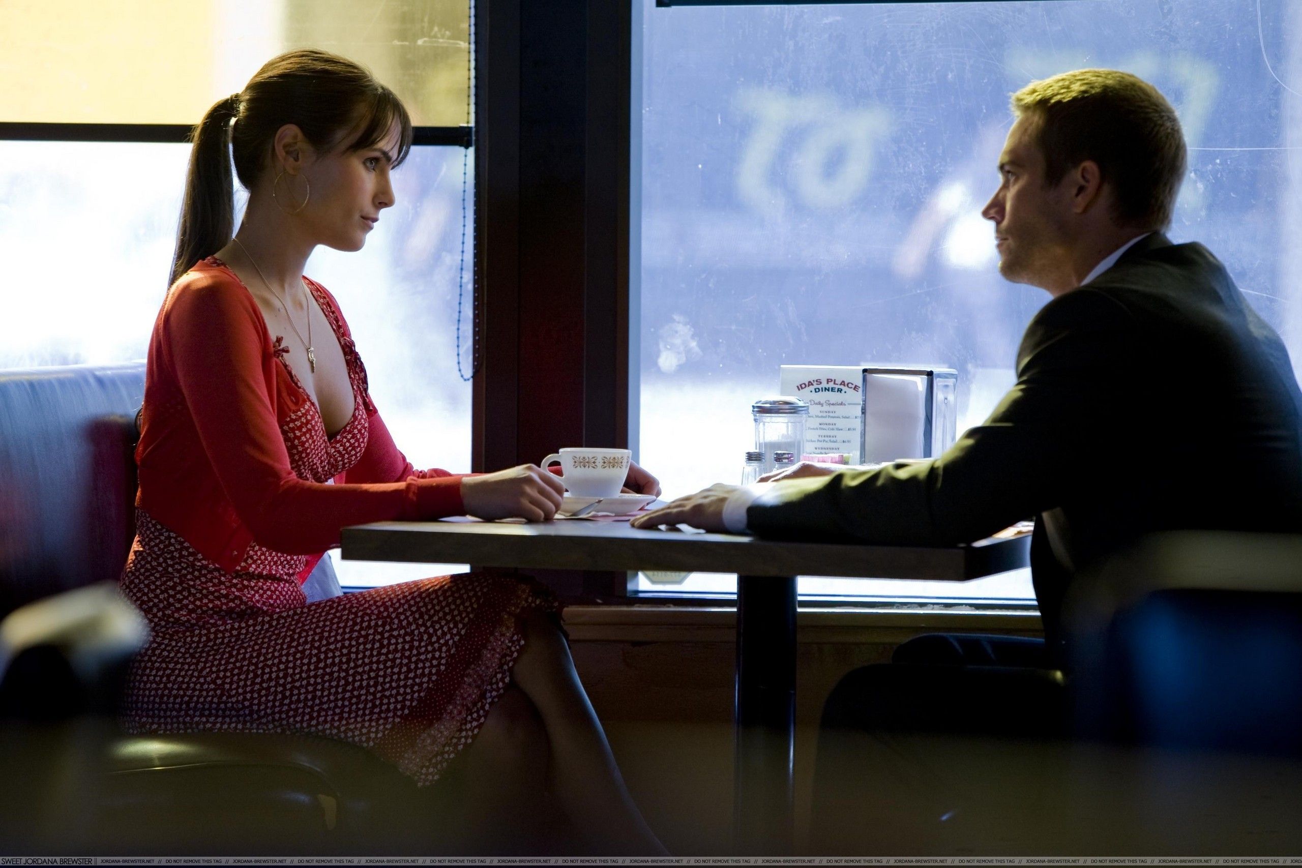 Jordana Brewster and Paul Walker in Fast and Furious