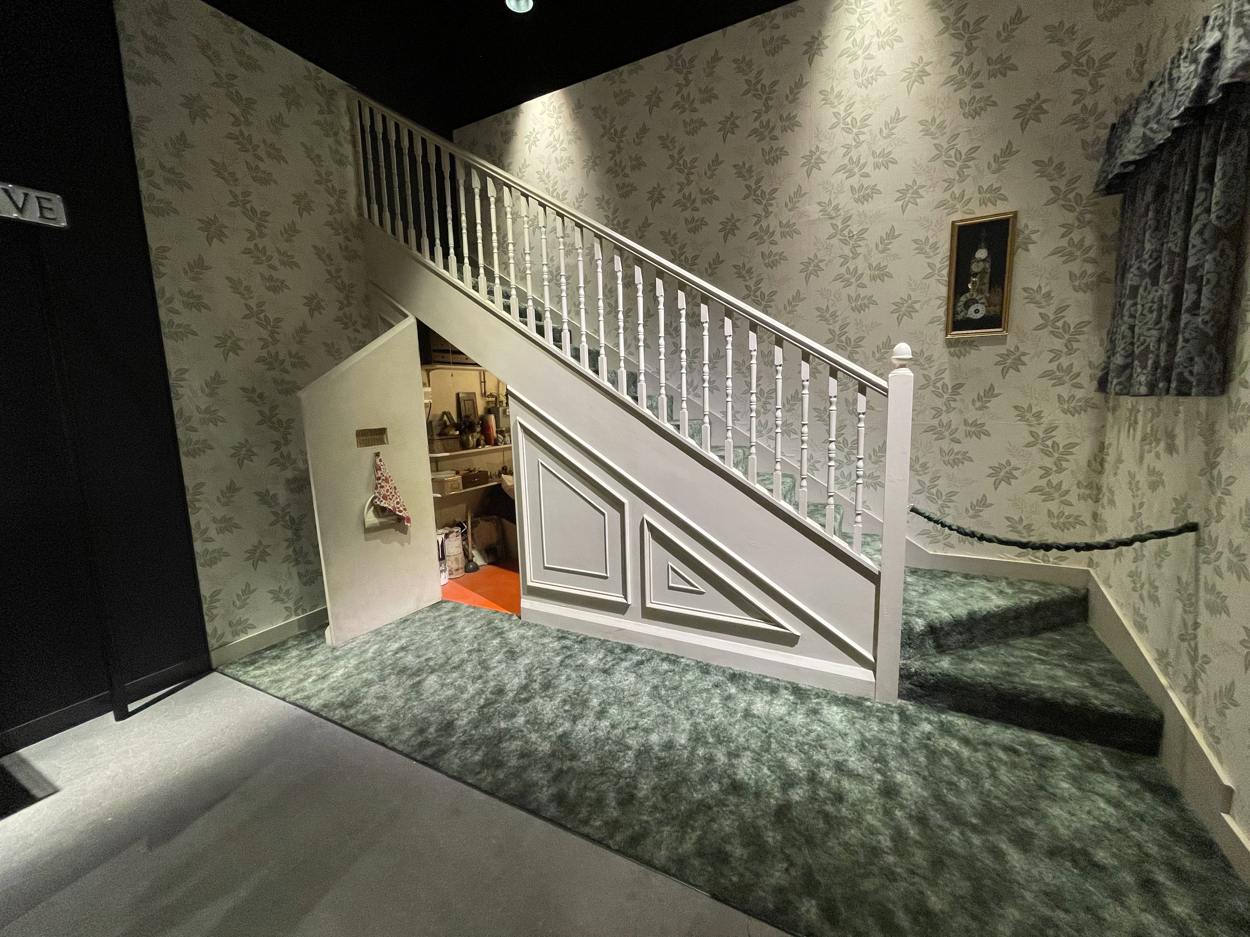 New Warner Bros. Studio Tour Video and Images Harry Potter, DC Props, Costumes, and More