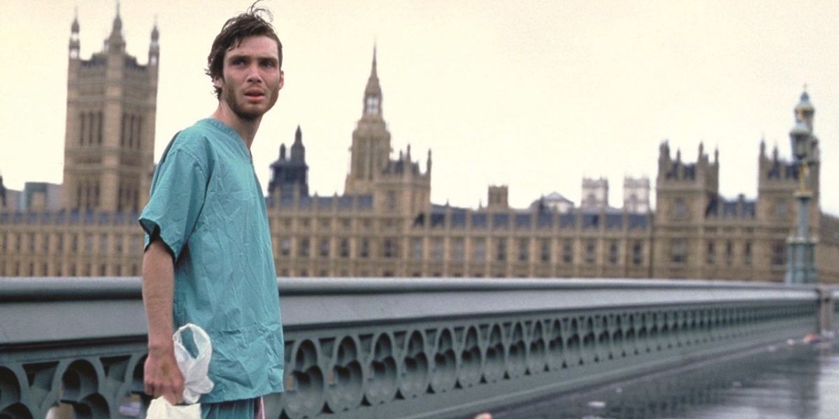 Cillian Murphy walks abandoned London in 28 Days Later