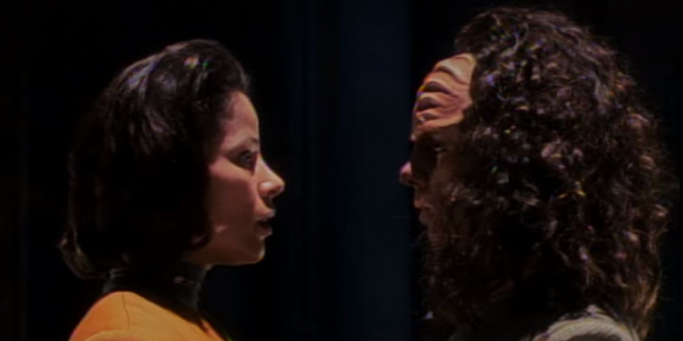 A still from Star: Trek Voyager episode Faces