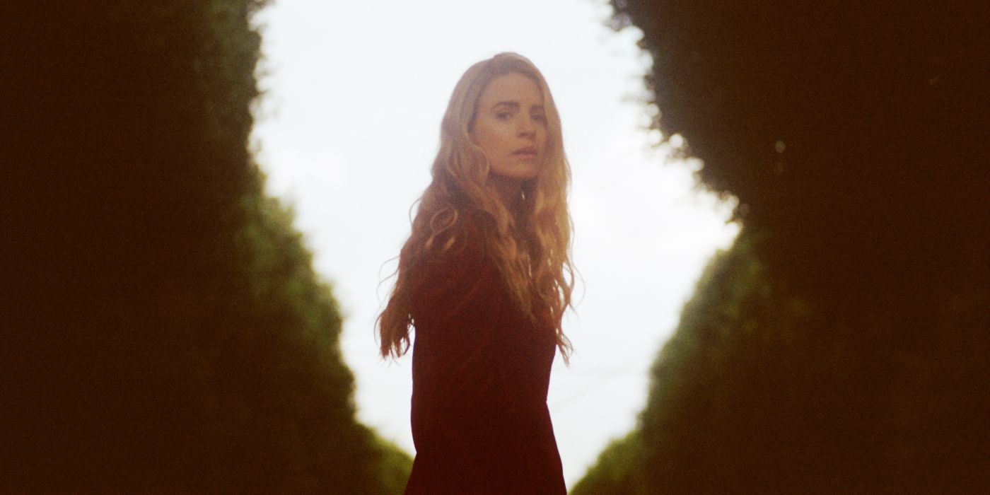 brit-marling-the-oa-season-2-social-feature