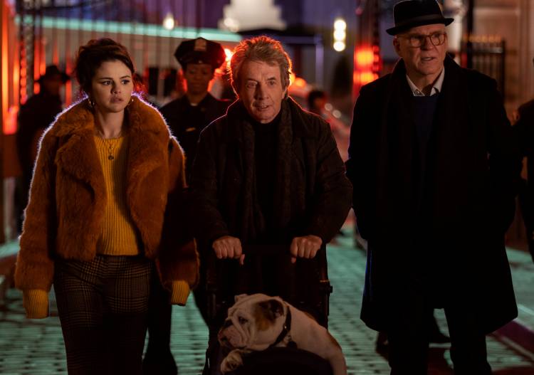 https://static1.colliderimages.com/wordpress/wp-content/uploads/2021/08/only-murders-in-the-building-selena-gomez-steve-martin-martin-short-02.jpg?q=50&fit=crop&w=750&dpr=1.5