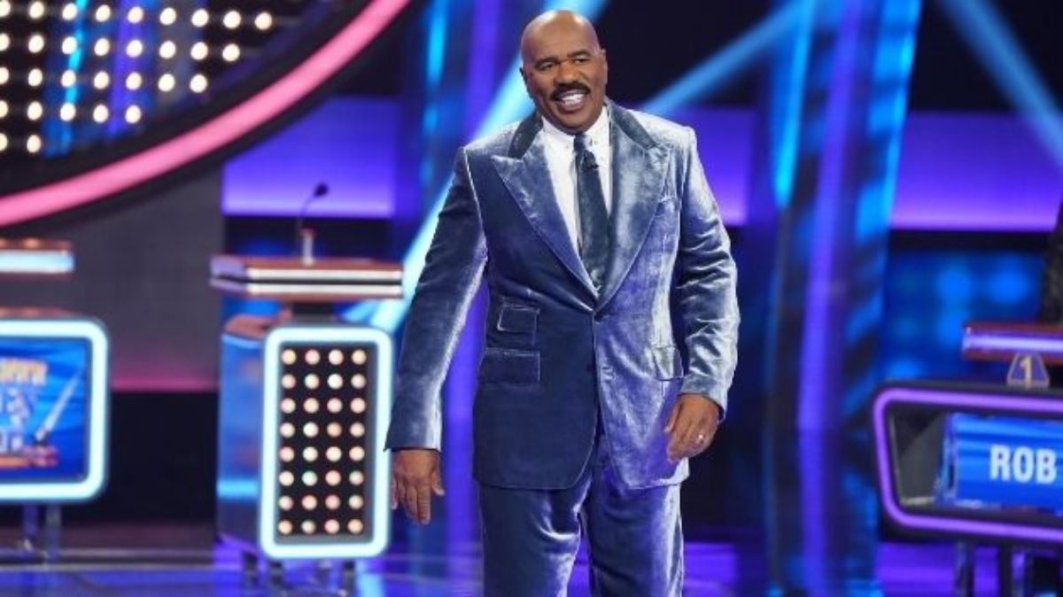 Judge Steve Harvey ABC's New Courtoom Comedy Is in Session