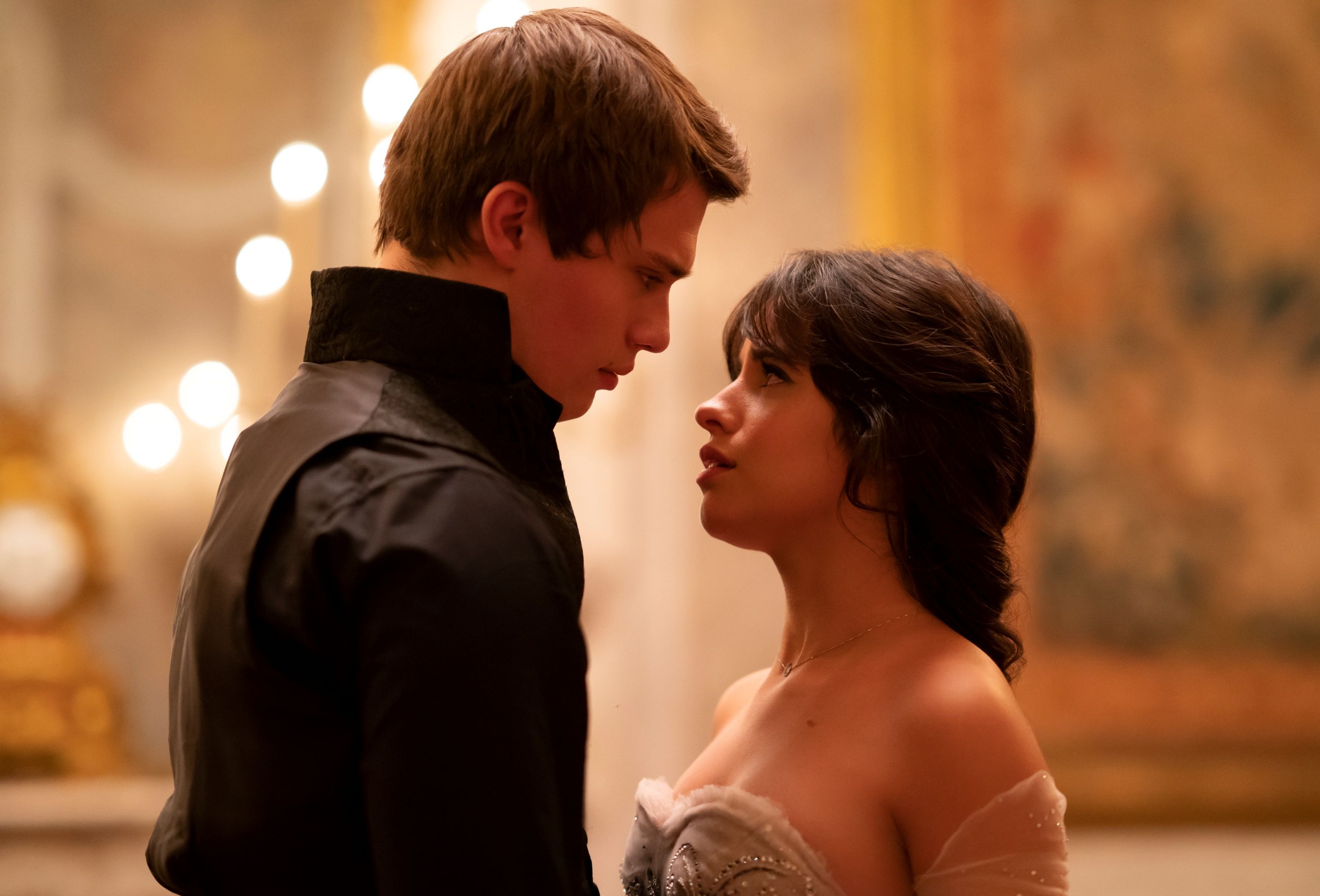 cinderella-camila-cabello-nicholas-galitzine-01