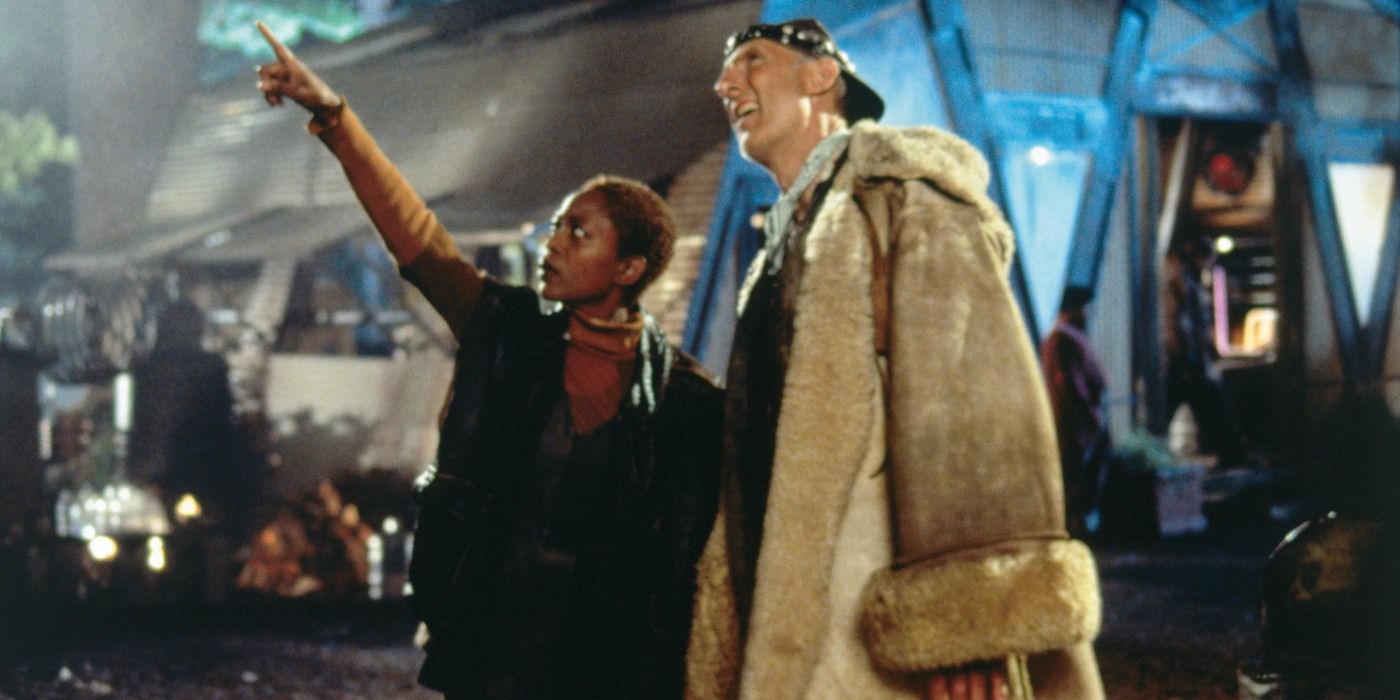 Alfre Woodard and James Cromwell in Star Trek: First Contact